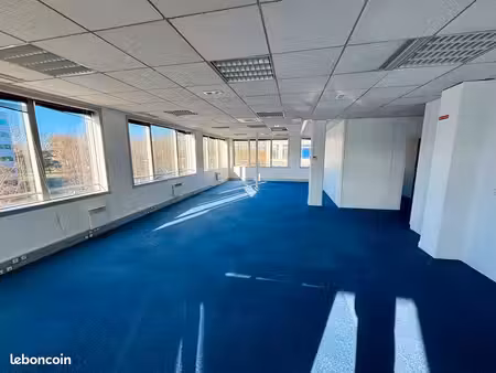 bureaux 197 m² villepinte