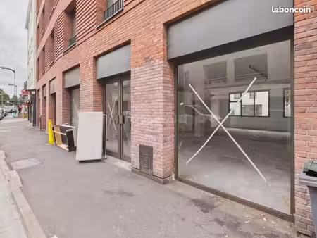 local commercial 106 m²