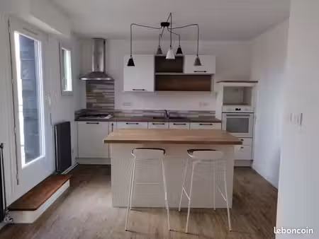 immeuble 549 m² mehun sur yevre