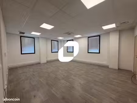 bureaux 226 m²
