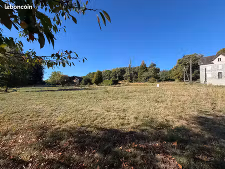 terrain 1894 m² saint-clément