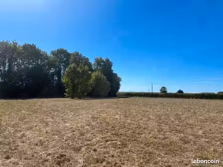 terrain 3 851 m² jonzac