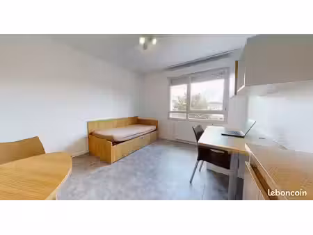 studio 1 pièce 20 m²