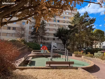 box double – 21 m² – métro lucie aubrac à 3 min
