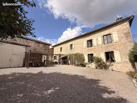 maison 7 pièces 213 m²