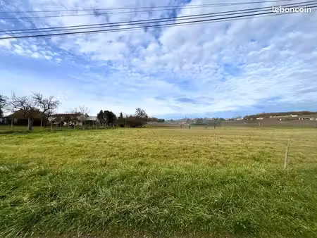 terrain 2 372 m² jonzac
