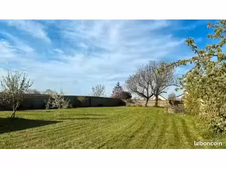 terrain 635 m² aubigny sur nere