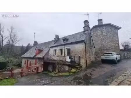 petite maison de caractère à rénover – corrèze (19) – 34 m² + sous-sol – 18 000