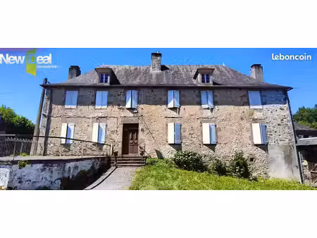 maison 9 pièces 226 m²