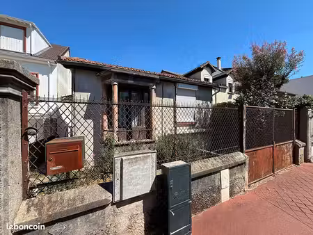 maison 7 pièces 110 m²