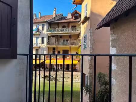 vieille ville  vue canal  grand t3