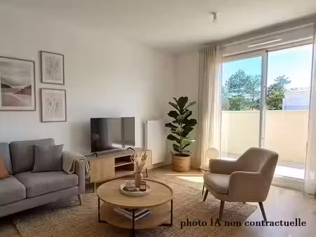 appartement t2 avec grande terrasse couverte centre-ville