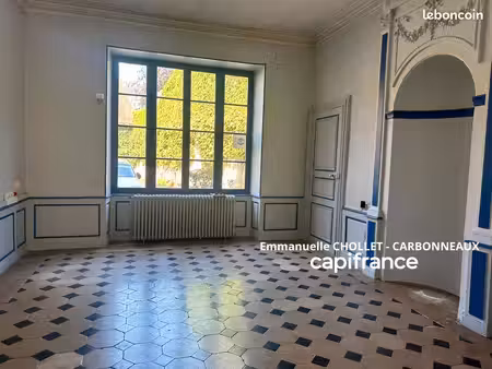 bureau 83 m²