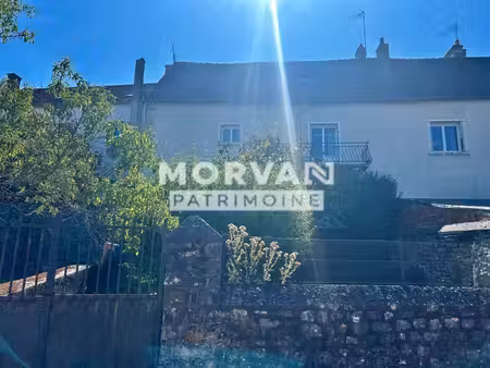 maison de village tous commerces - garage - grenier amenageable 95 m2 - cour et jardin 321