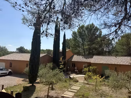 à lorgues