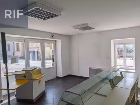 secteur bourgoin-jallieu - bâtiment à fort potentiel : comme