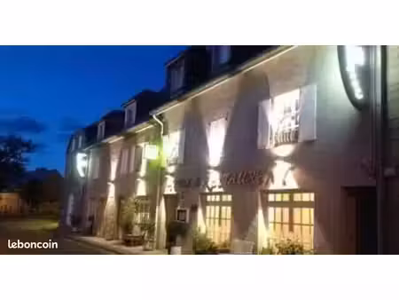 hôtel restaurant 650 m²