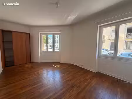 appartement 2 pièces 52 m²