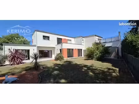 propriété 9 pièces 153 m²