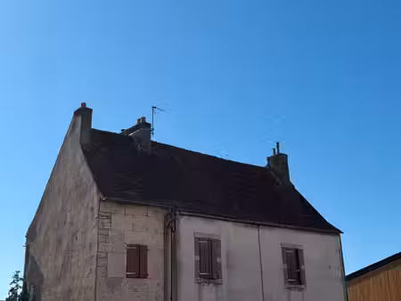gevrey-chambertin – 59 m² – vue sur les vignes – fort potentiel-85 000
