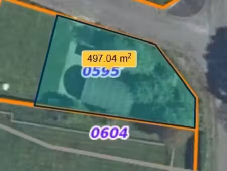 terrain constructible avec tunnel de stockage
