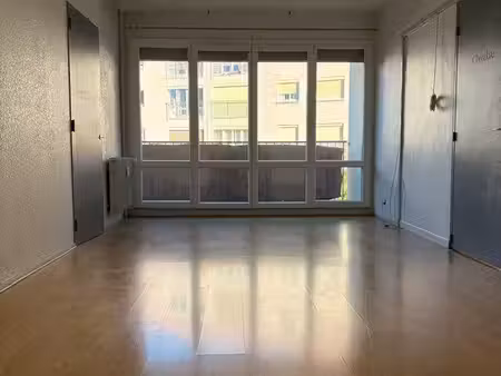 ? à vendre – beau t3 lumineux avec 2 balcons  garage & cave – besançon