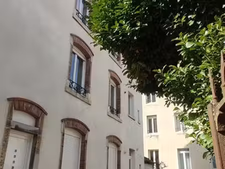 t2  47 m2  calme & lumineux -proche gare viotte– vue citadelle 100 000