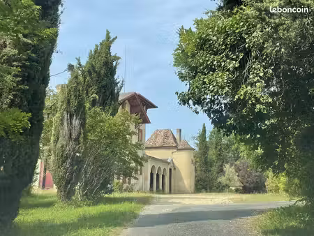 château 19 pièces 660 m²