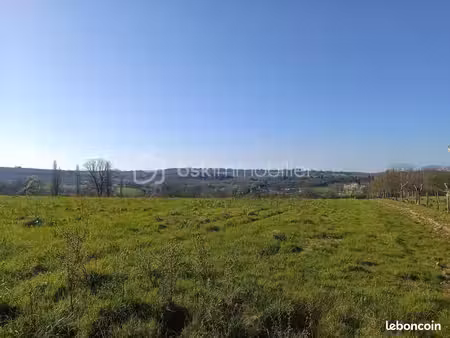 terrain 13 556 m² nailhac