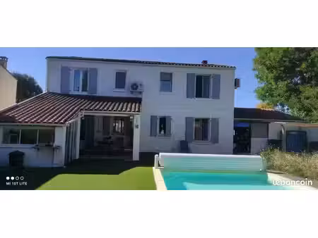 maison 5 pièces 160 m²