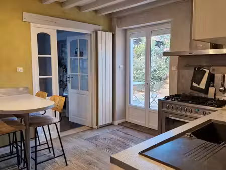 maison familiale dans un village dynamique