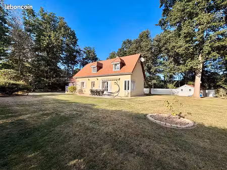 maison 8 pièces 179 m²