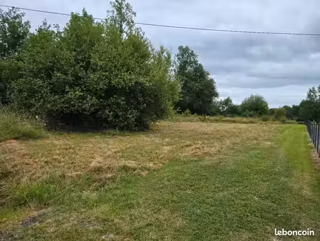 terrain 4 500 m² beaupouyet