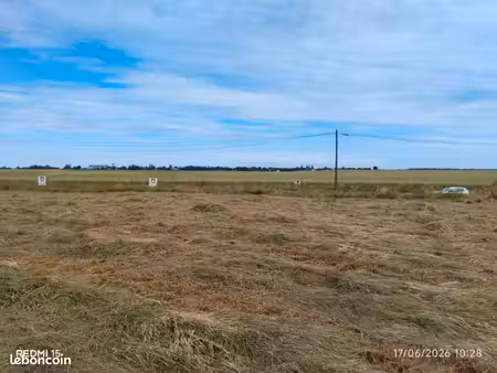 terrain 1 110 m² crestot