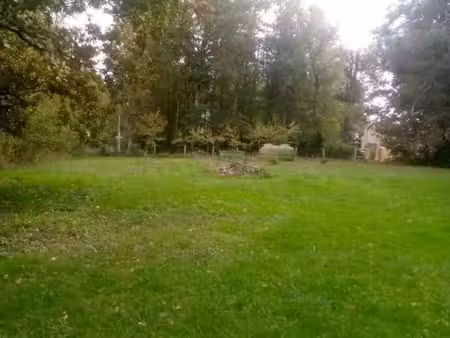 terrain 1 584 m² creysse