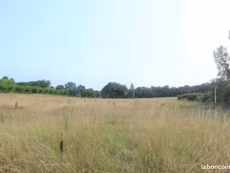 terrain 9 000 m² eymet