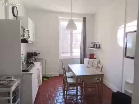 grand studio bien équipé en centre ville