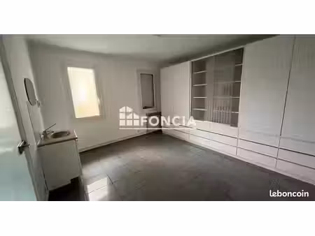 professional_premise