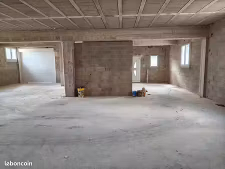 a louer local d'activité 450m2