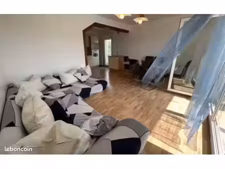 t3 meublé avec 2 balcons et garage