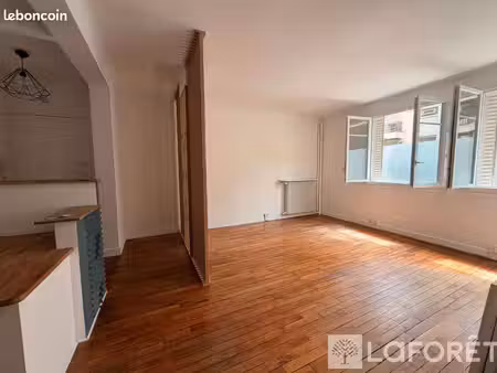 laforêt boulogne nord vous propose à la location un bureau de 47 m² situé en rez-de-chauss