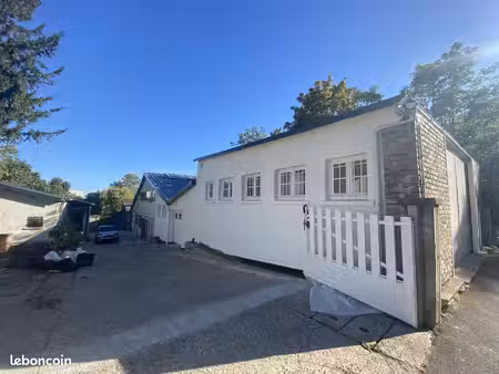 local d'activité 63 m²