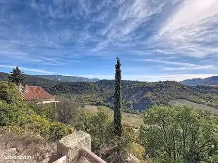 propriété 4 pièces 100 m²