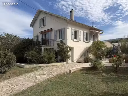 villa 11 pièces 190 m²