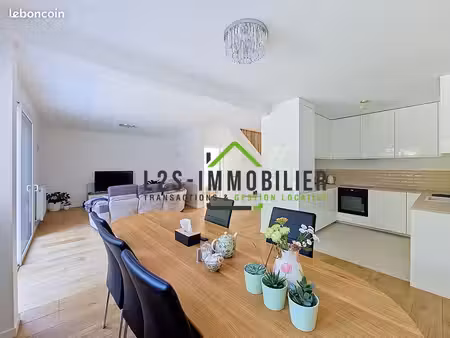 maison 5 pièces 111 m²