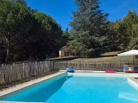 maison en pierre avec gîte / où maison d'amis. piscine et calme
