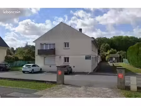 immeuble 12 pièces 245 m²