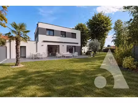 maison 5 pièces 153 m²