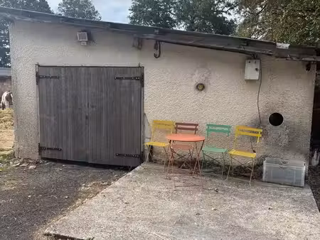 entrepôt 135 m² piseux