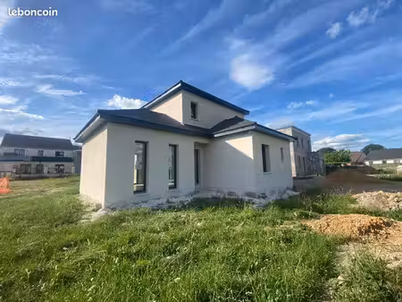 maison neuve de 3 chambres